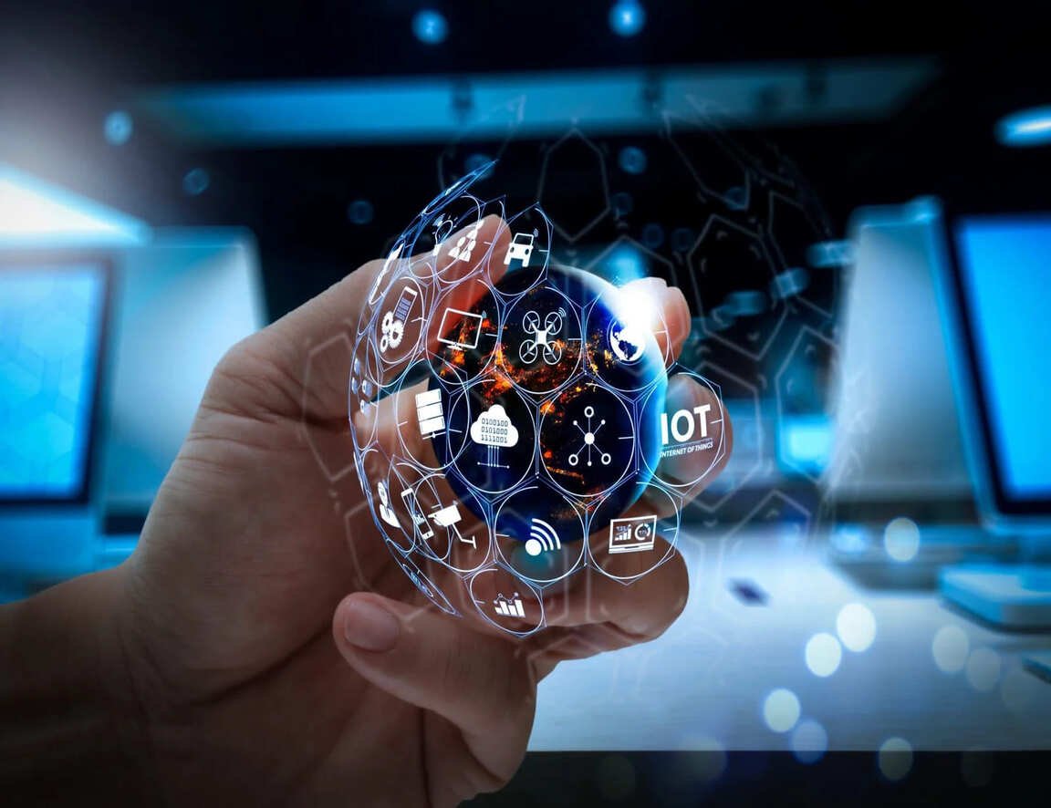 imagen de mano con holograma